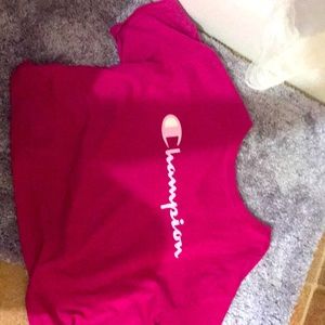 I’m selling bc my kid can’t fit it the brand is champion and it’s a crop top
